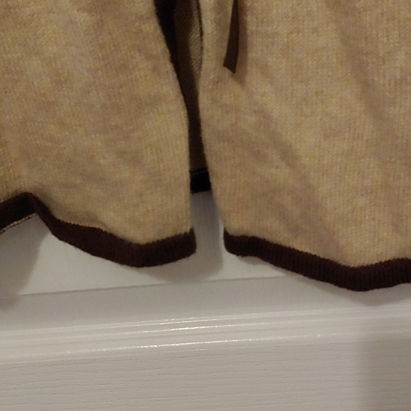 Eddie Bauer beige/pattern cardigan - Picture 5 of 5